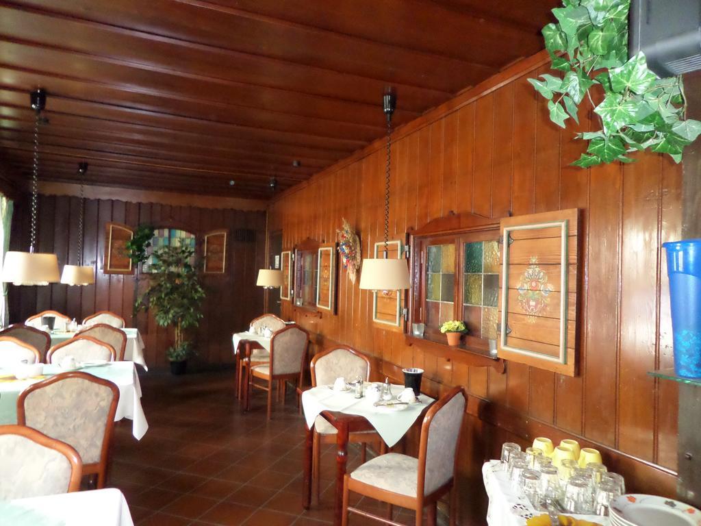 Hotel Zur Sonne Cottbus Ngoại thất bức ảnh