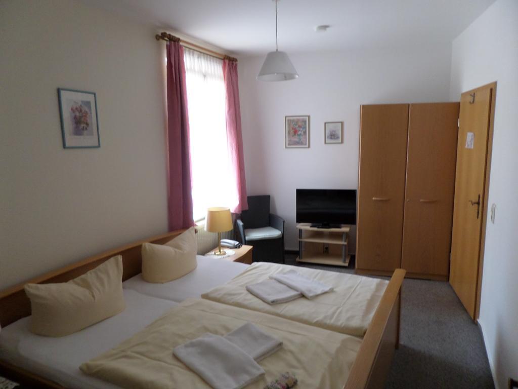 Hotel Zur Sonne Cottbus Ngoại thất bức ảnh