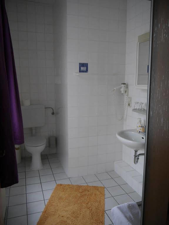 Hotel Zur Sonne Cottbus Ngoại thất bức ảnh